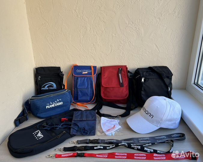 Fielmann.Кепки.Шнурки.Сумочки дорожные