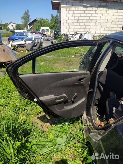 Chevrolet aveo t300 задняя левая дверь