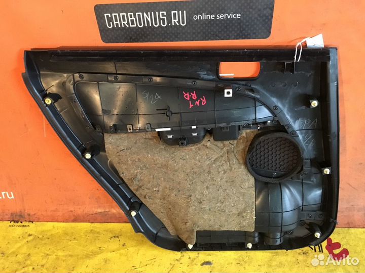 Обшивка двери Honda Stream RN1 задний правый