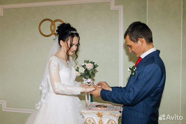 Свадебное платье