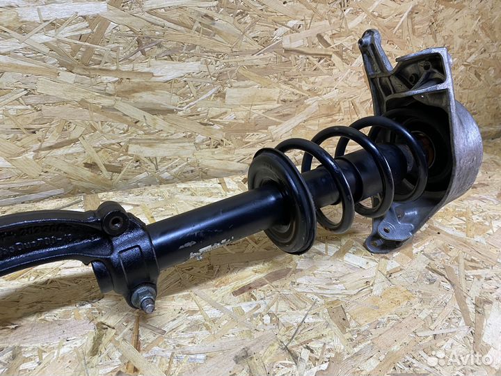 Амортизатор передний правый Ауди А4 B8 2010г. CDH