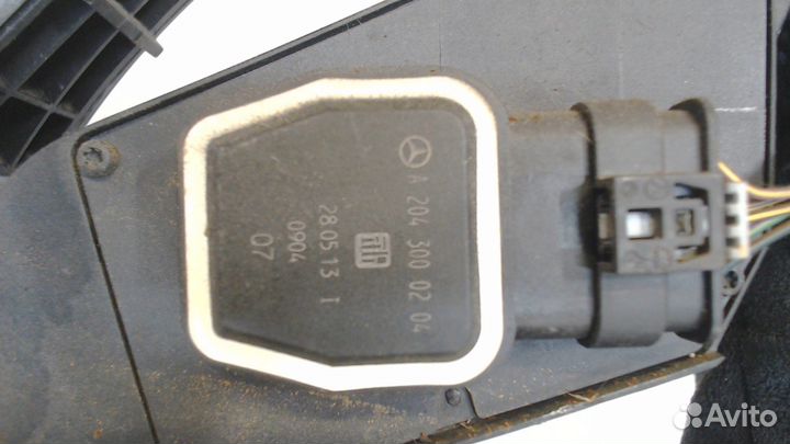 Педаль газа Mercedes C W204, 2013