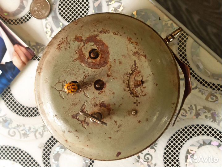 Будильник СССР янтарь 4 камня под восстановление