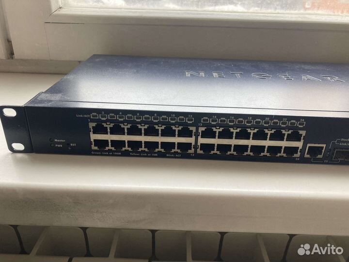 Коммутатор Netgear fsm7328s