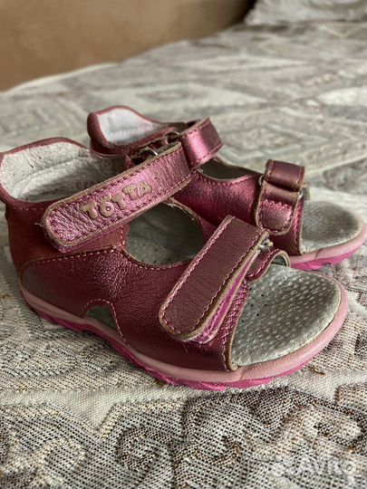 Сандали totta