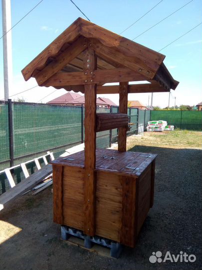 Колодец декоративный