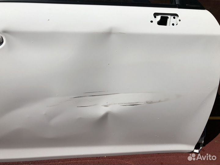 Водительская дверь Corolla Axio