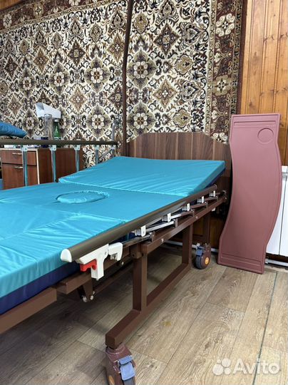 Кровать для ухода за лежачими больными