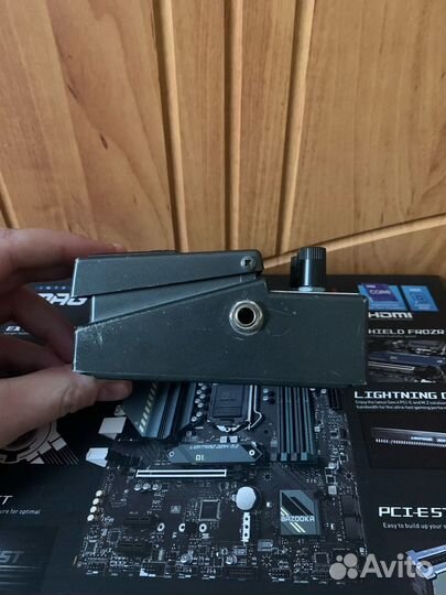 Гитарная педаль Boss Metal Zone MT-2