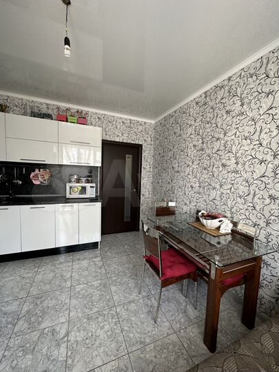 2-к. квартира, 69 м², 10/12 эт.