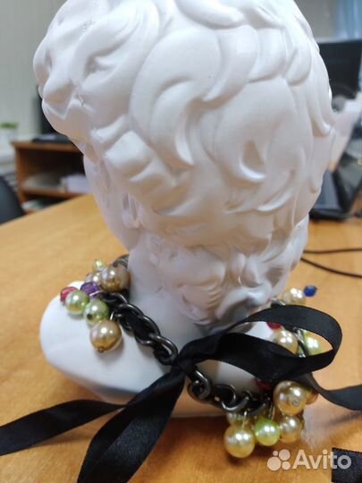 Украшение на шею