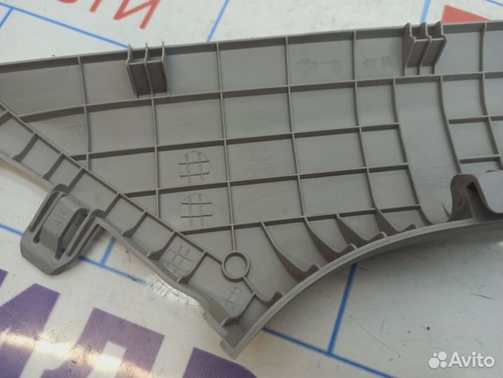 Обшивка стойки передней левой верхняя Kia Rio 4 85