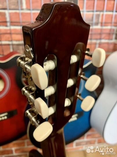 Классическая гитара Hohner 1/2