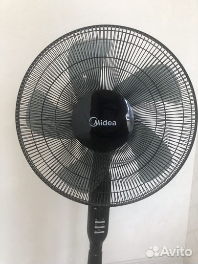 Вентилятор напольный midea