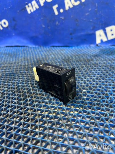 Кнопка освещения панели приборов Toyota Corolla Ce