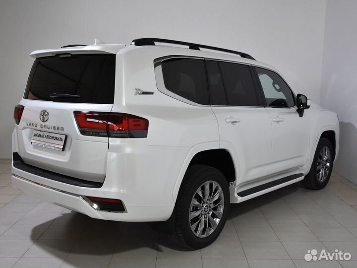 Toyota Land Cruiser 3.5 AT, 2022