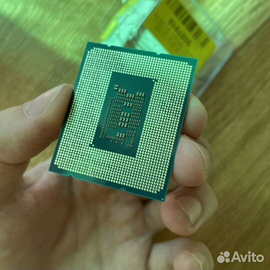 Intel core i5 12400