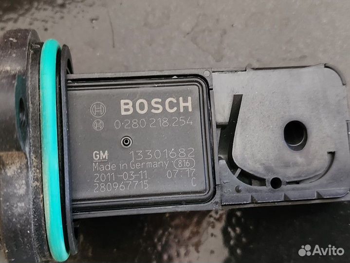 Датчик расхода воздуха opel astra j 13301682