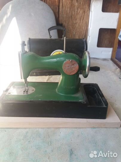 Детская швейная машина СССР