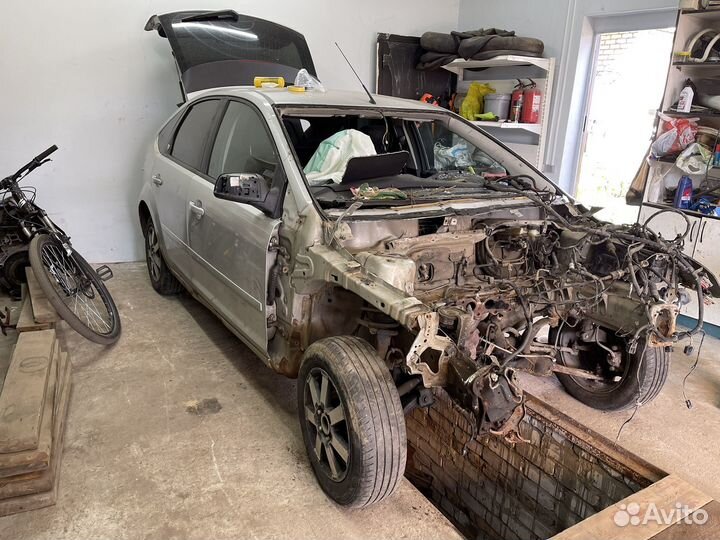 Запчасти Ford focus 2 седан хечбек 1.8 разбор