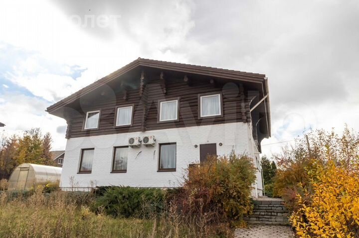 Дом 250 м² на участке 11 сот.