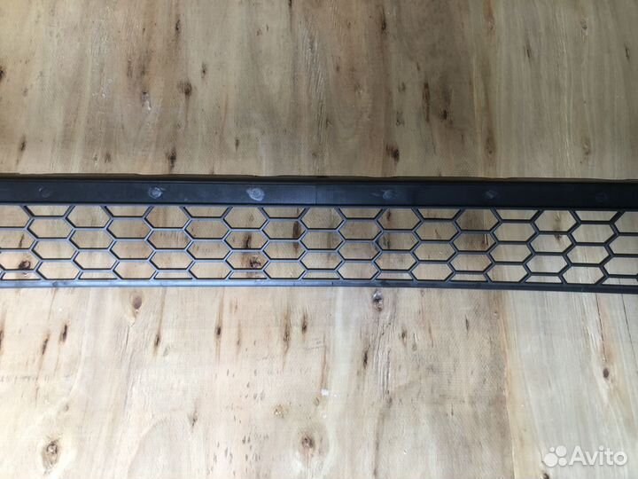 Решетка переднего бампера FAW J7