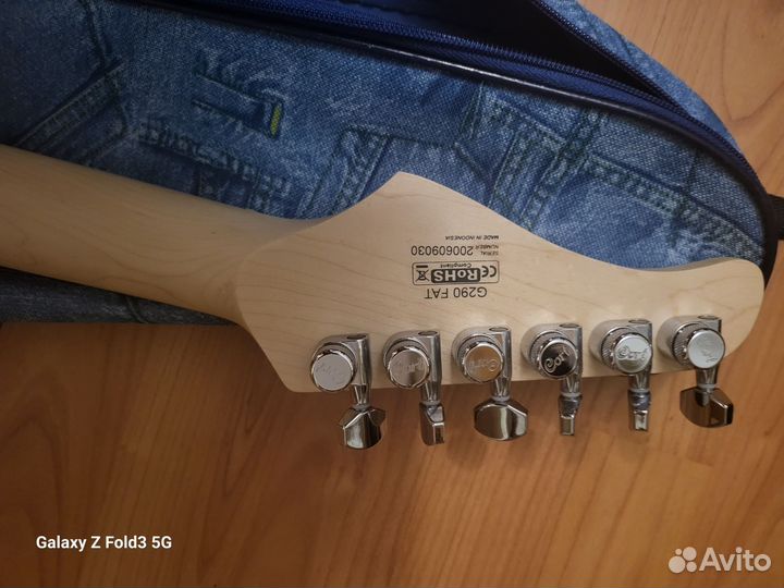 Электро гитара