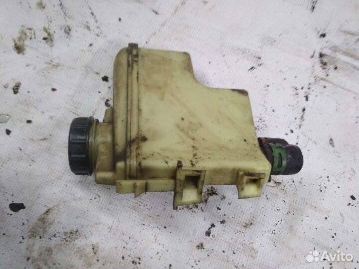 Бачок Гура Рено Симбол