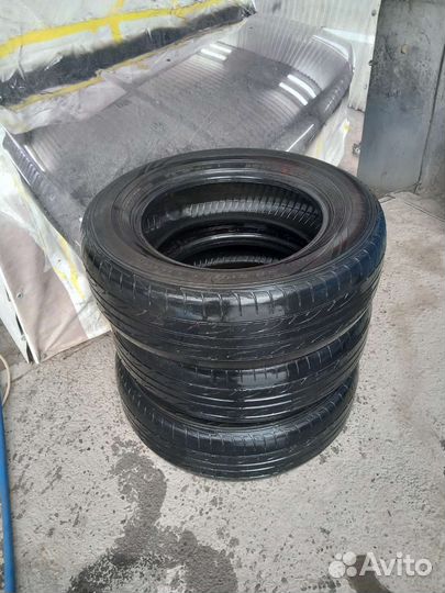 Dunlop SP Sport LM704 215/65 R16