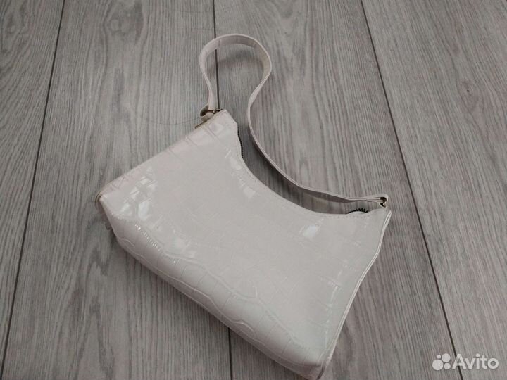 Сумка багет белая