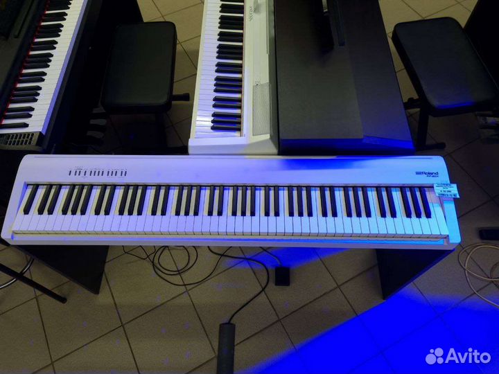 Цифровое фортепиано Roland FP-30X WH