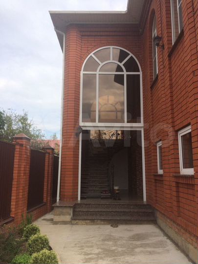 Дом 600 м² на участке 6 сот.