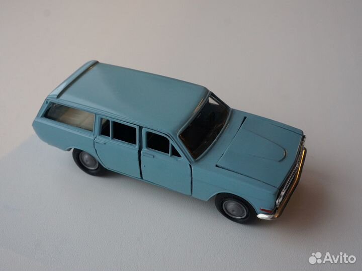Волга газ 24 серо голубая