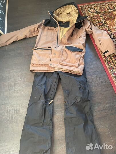 Сноубордический костюм мужской