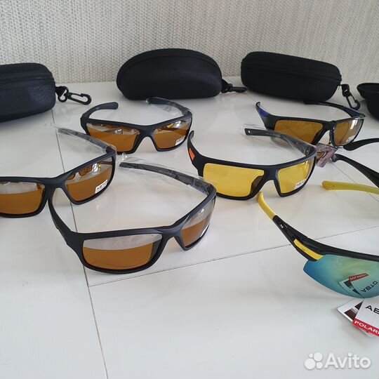 Поляризационные очки в кейсе