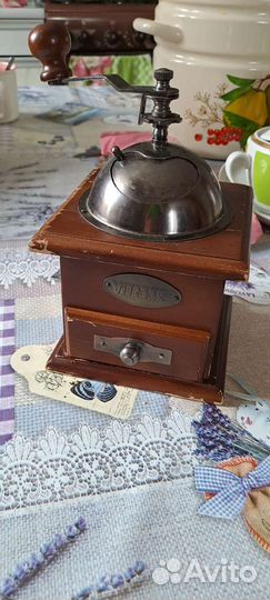 Кофемолка ручная Vitesse