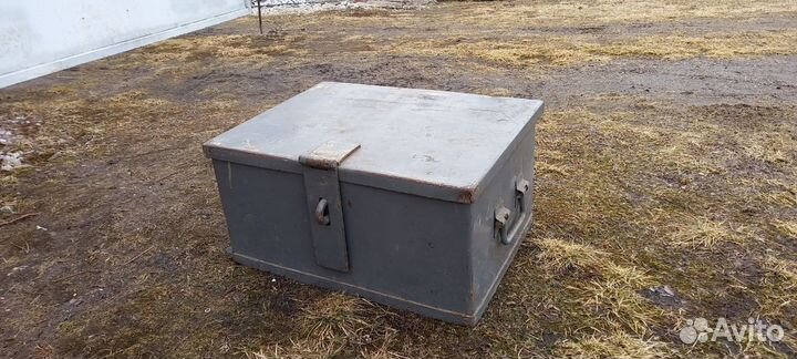 Ящик металлический