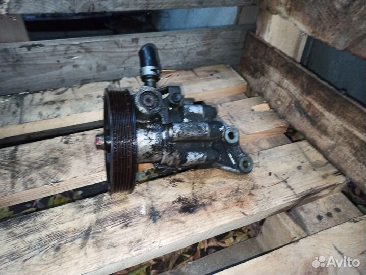 Насос гидроусилителя Toyota Crown Majesta 44320306