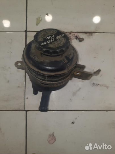 Бачок гидроусилителя Toyota Carina 5 (T170) 1987-1