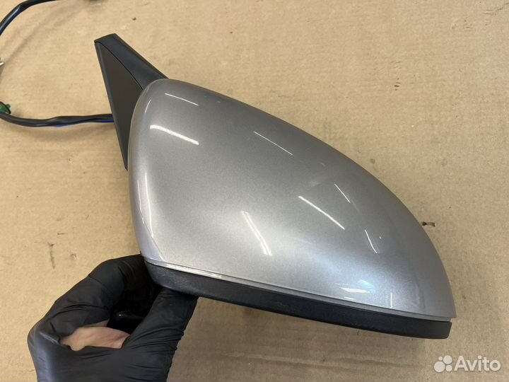 Зеркало правое серебристое Фольцваген Гольф 7