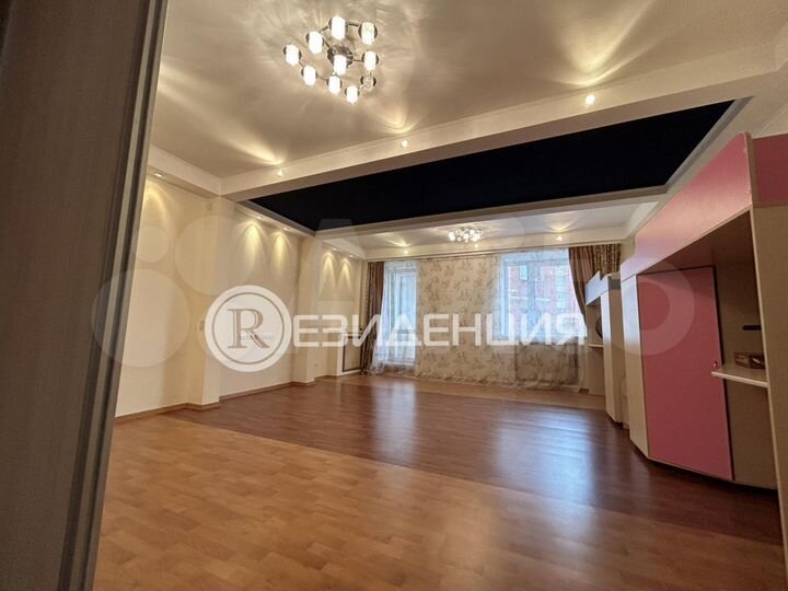 3-к. квартира, 118 м², 6/12 эт.