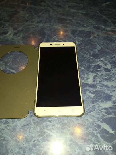 Чехол-книжка на телефон