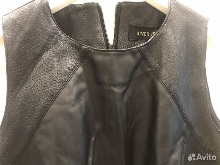 Женская кожаная жилетка
