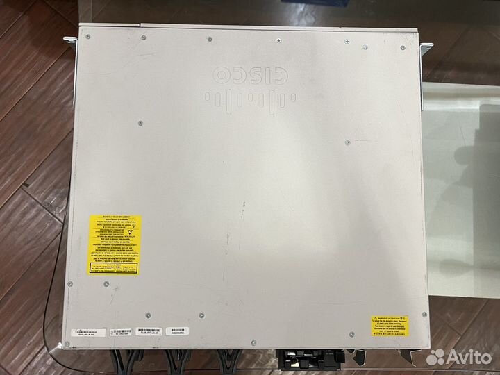 Коммутатор Cisco Catalyst C9300-48T