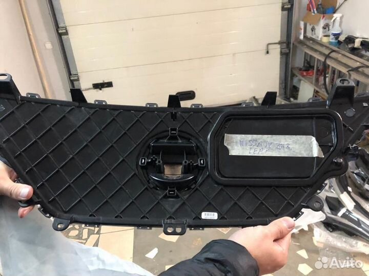 Nissan Leaf 2018 решетка радиатора