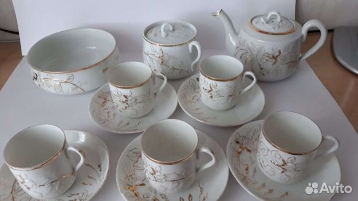 Кузнецовский форфор (сервиз)