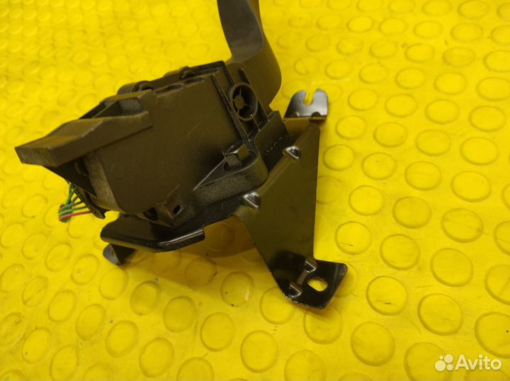 Педаль газа Mercedes-Benz B 180 W246 M270.910 1.6