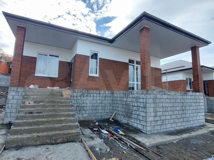 Дом 160 м² на участке 4 сот.