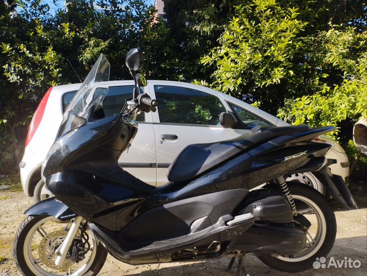 Макси-скутер Honda PCX-125