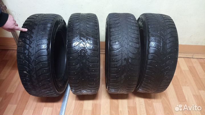 Bridgestone Ice Cruiser 5000 215/65 R16